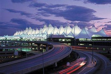 aloft Denver International Airport