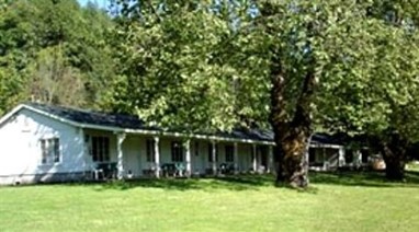 Klamath River Resort Inn