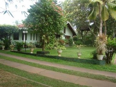 Villa Shade