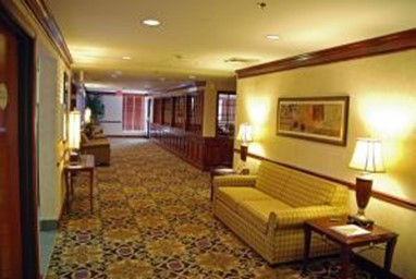 BEST WESTERN Envoy Inn & Suites