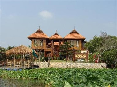 Hidden Holiday House Nakhon Chai Si