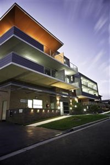 Charlestown Executive Apartments (Australia)