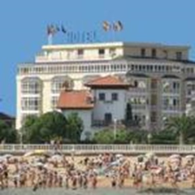 Las Rocas Playa Hotel