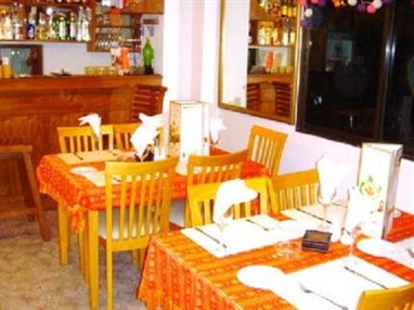 Lanna Thai Restaurant & Guest House