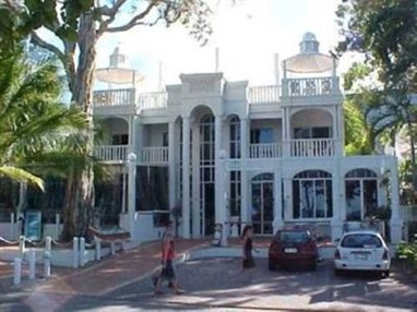 Palm Cove Beach Sarayi Hotel Cairns