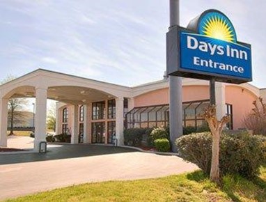 Days Inn Suites Tuscaloosa