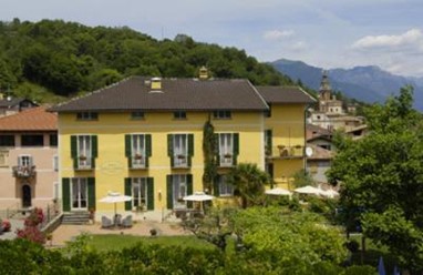 Villa Carona