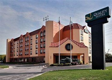 Hospitality Inn and Suites Milwaukee