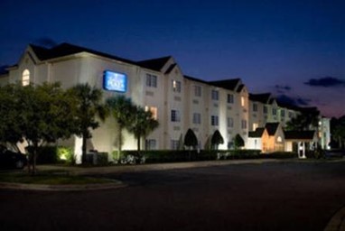 Jacksonville Plaza Hotel & Suites