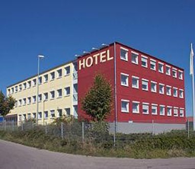 iQ-Hotel