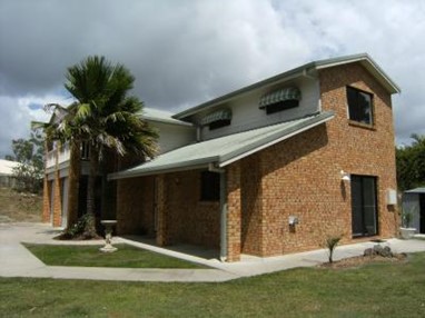 A Beach 'N Reef Motel