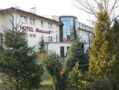 Ambasador Hotel Chojny