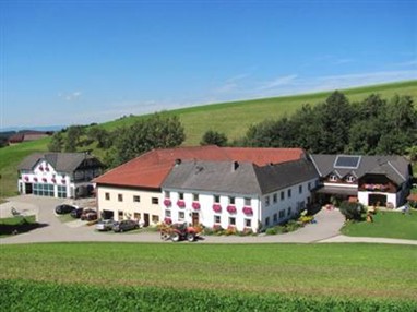 Loeschgruber Bauernhof Farmhouse Rechberg