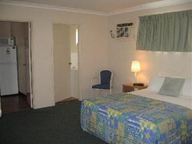 Paramount Motel and Serviced Apartments