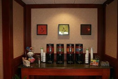 Hampton Inn & Suites Detroit/Chesterfield Township