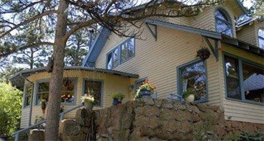 Romantic Riversong Bed and Breakfast Inn