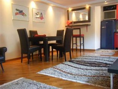 Royal Palace Lux and Cheap Apartments Belgrade
