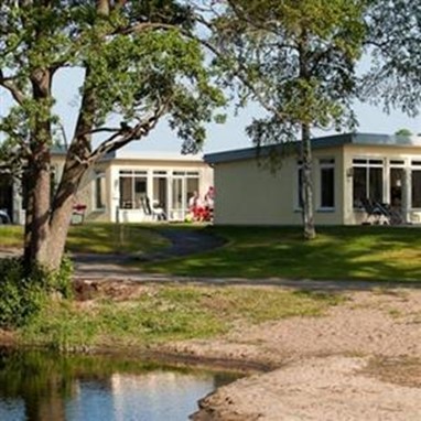 Ringsjostrand Cottages