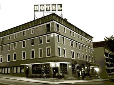 Hume Hotel