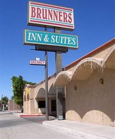 Brunner's Inn & Suites