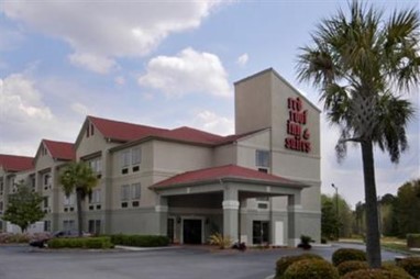 Red Roof Inn & Suites Savannah