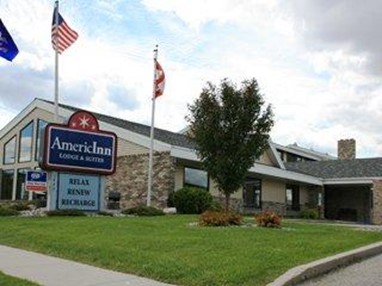 AmericInn Lodge & Suites Fargo