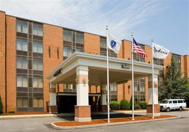 Radisson Hotel and Suites Chelmsford / Lowell