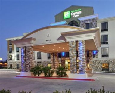Holiday Inn Express Hotel & Suites Desoto