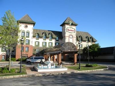 Chateau Hotel & Conference Center