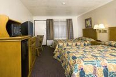 Anaheim Desert Inn and Suites