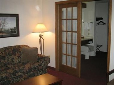 AmericInn Lodge & Suites Lincoln North