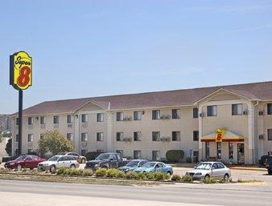 Super 8 Motel Lincoln / Cornhusker