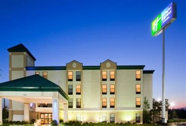 Holiday Inn Express Fayetteville - Ft. Bragg