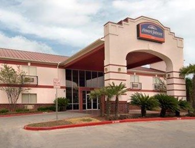 Howard Johnson Inn & Suites San Antonio/Balcones Heights