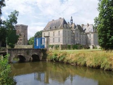 Chateau De Saint-Loup-Lamaire