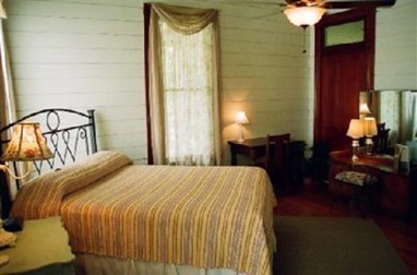Booker-Lewis House Bed and Breakfast