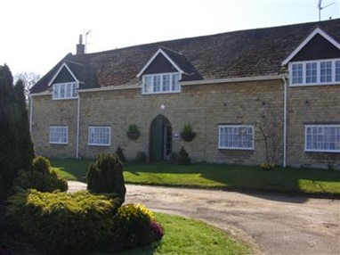 The Tithe Barn Bed & Breakfast Cottesmore Oakham