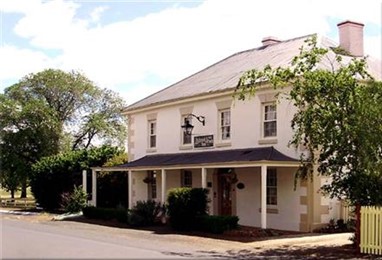 The Wilmot Arms Inn Kempton
