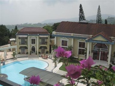 Tretes Raya Hotel & Resort