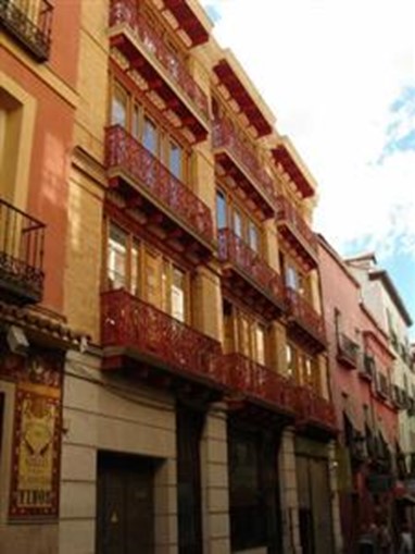 Apartamentos Santa Ana Madrid