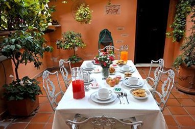 Eats And Sheets Bed And Breakfast Colosseo Rome