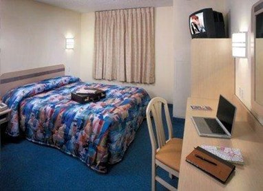 Motel 6 Roanoke Rapids