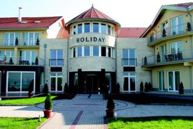 Hotel Holiday Balatonszarszo