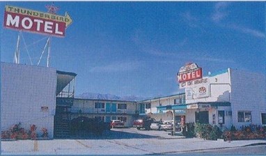 Thunderbird Motel Bishop (California)