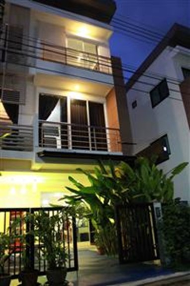 Ananas Phuket Hostel