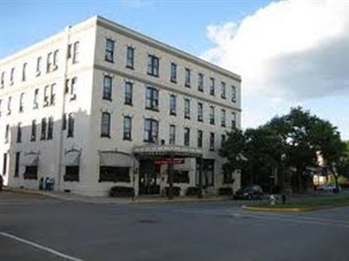 Penn Wells Hotel & Lodge
