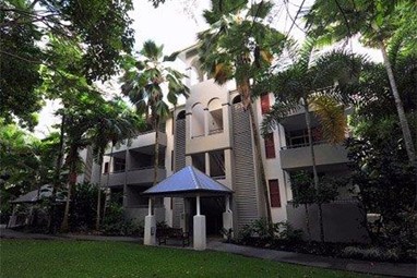 Oasis Palm Cove Hotel