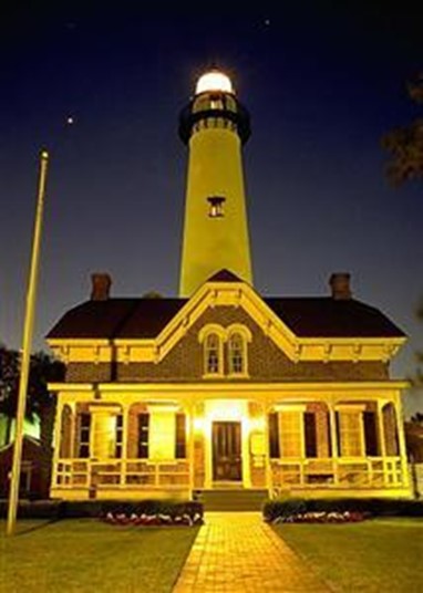 Saint Simons Inn by the Lighthouse