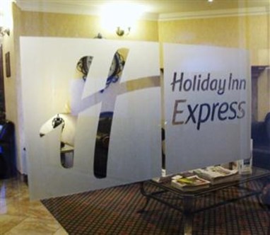 Holiday Inn Express Suites Airdrie