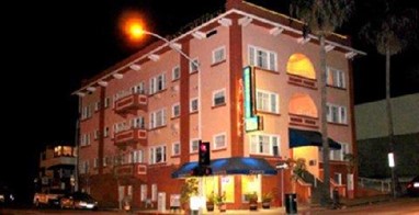 Harborview Inn and Suites